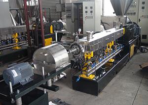 PP、PE果框料水環(huán)造粒機(jī)組